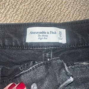 Black, Skinny High Rise jeans with slit, Abercrombie and Fitch, size 25